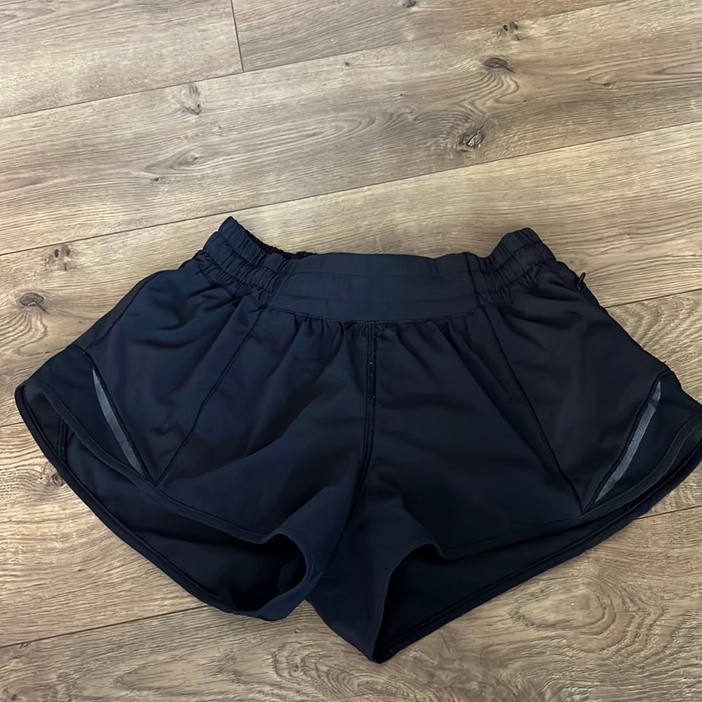 Hottie hot low rise black short- size 2